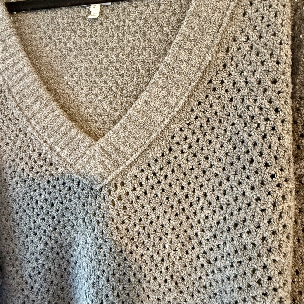Aerie NWOT Open Knit V-Neck Sweater - XL - Picture 2 of 5